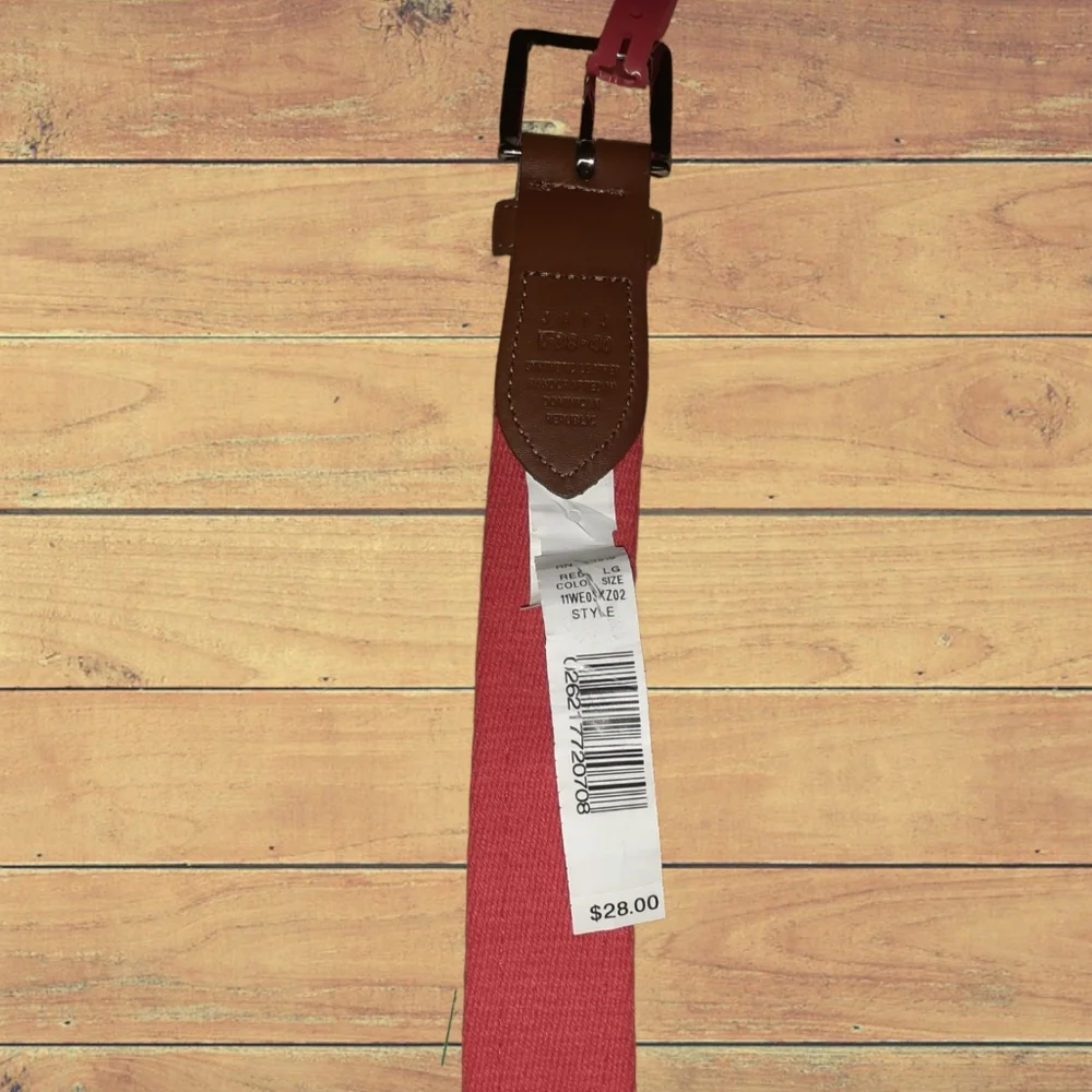 - WEMBLEY CHRISTMAS BELT NWT